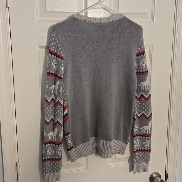 Game of thrones womans size small sweater - Picture 5 of 5